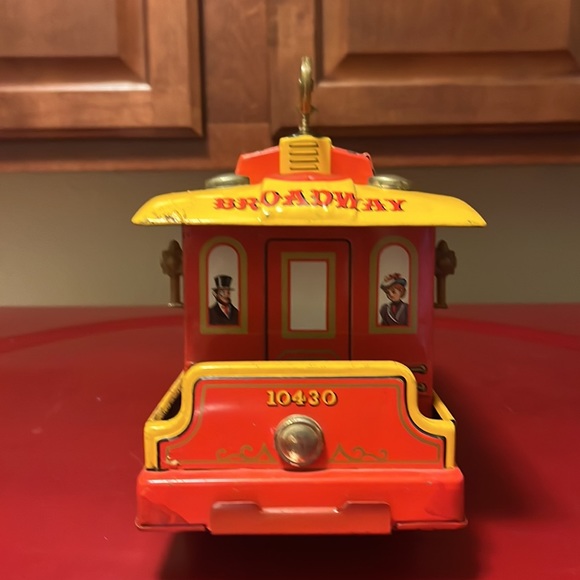 Broadway Tin Trolley Circa 1960 - Picture 4 of 5